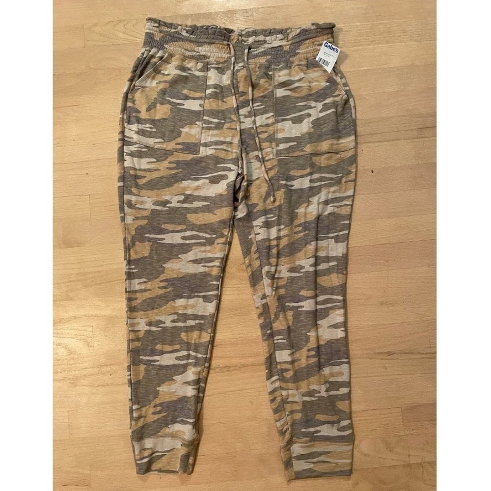 NWT Express camo jogger pants size Large